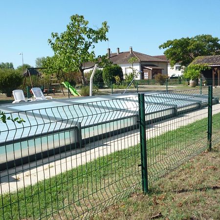 Home Vacances 4 Etoiles Par Cdt Dordogne Le Pizou Exterior photo